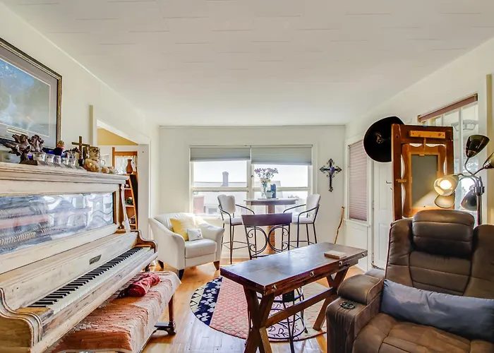 Spacious Duluth Home ~ 4 Mi To Lake Superior!